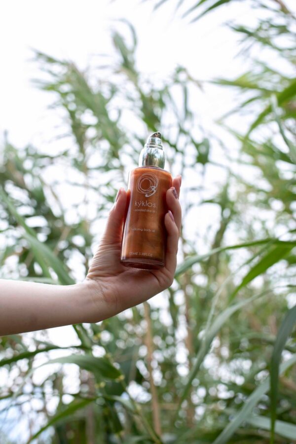 Shimmering body oil Kyklos Cosmetics