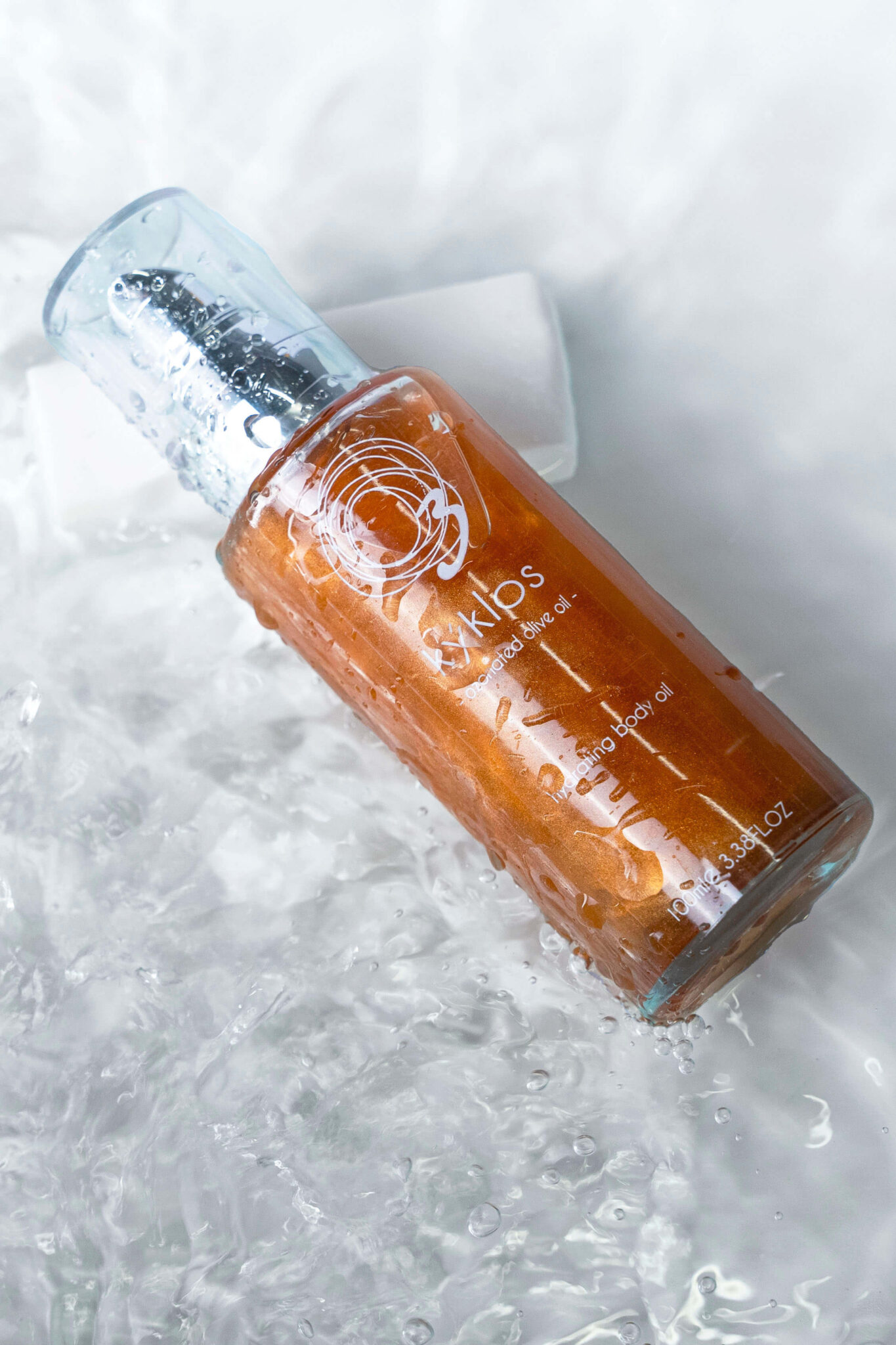 Shimmering body oil Kyklos Cosmetics